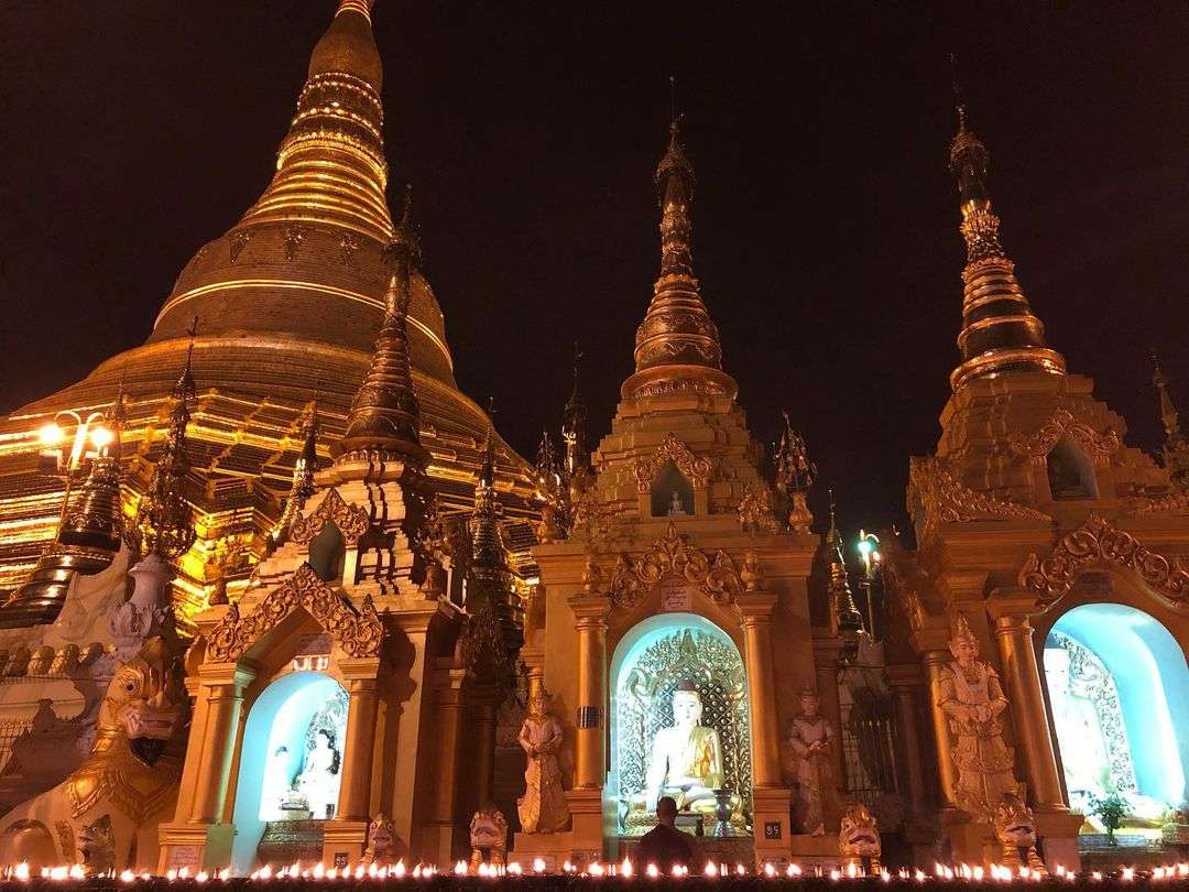 （ Shwedagon Pagoda 已在緬甸矗立 2600 年，作為緬甸人的信仰寄託。）