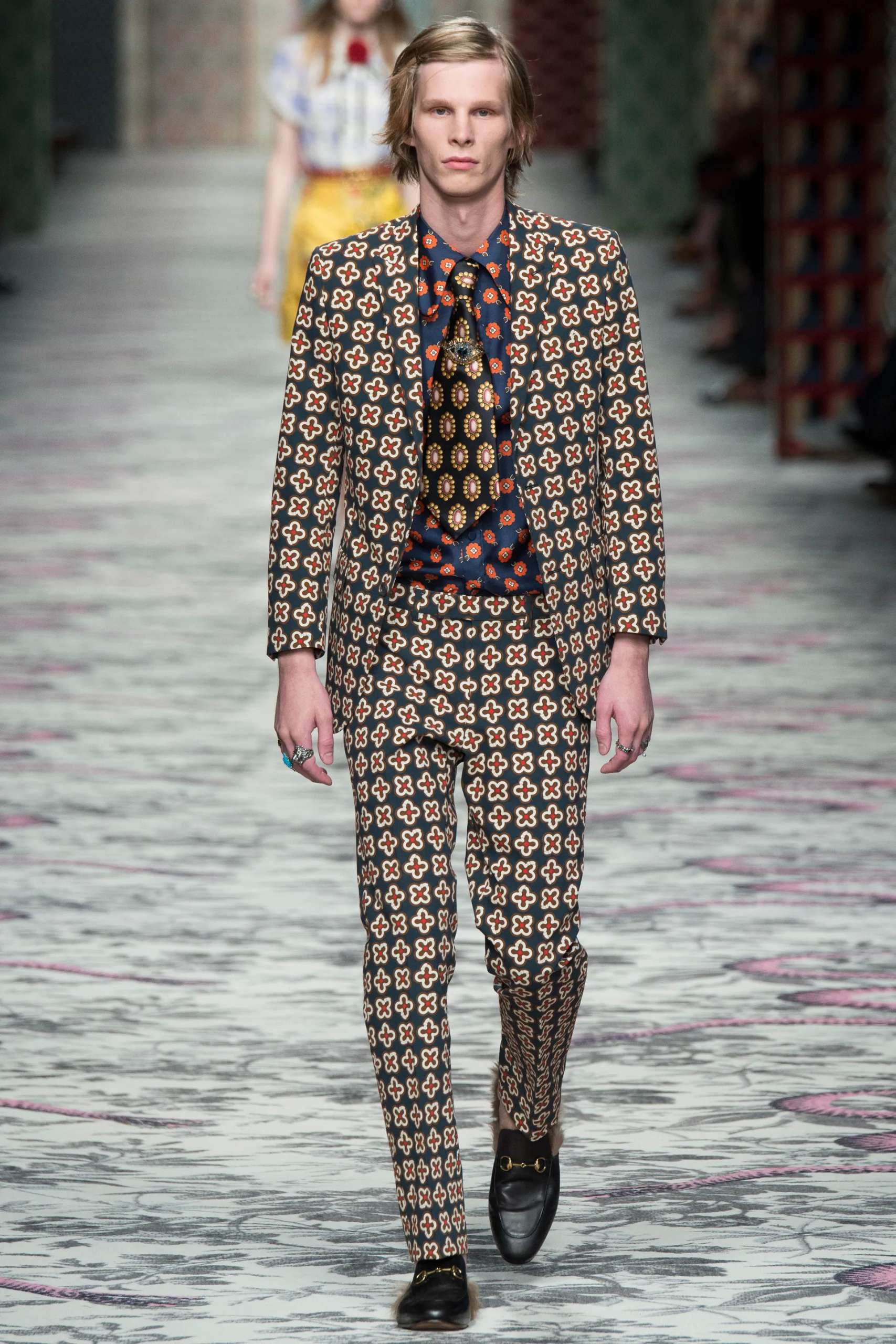 （ GUCCI SS16 LOOK 54 ）