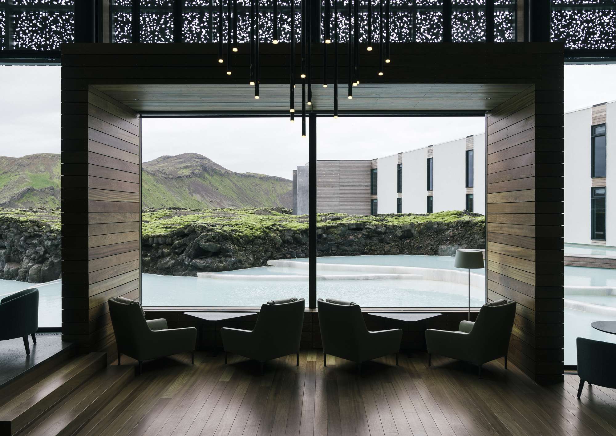 the-retreat-at-blue-lagoon-iceland-basalt-architects_12