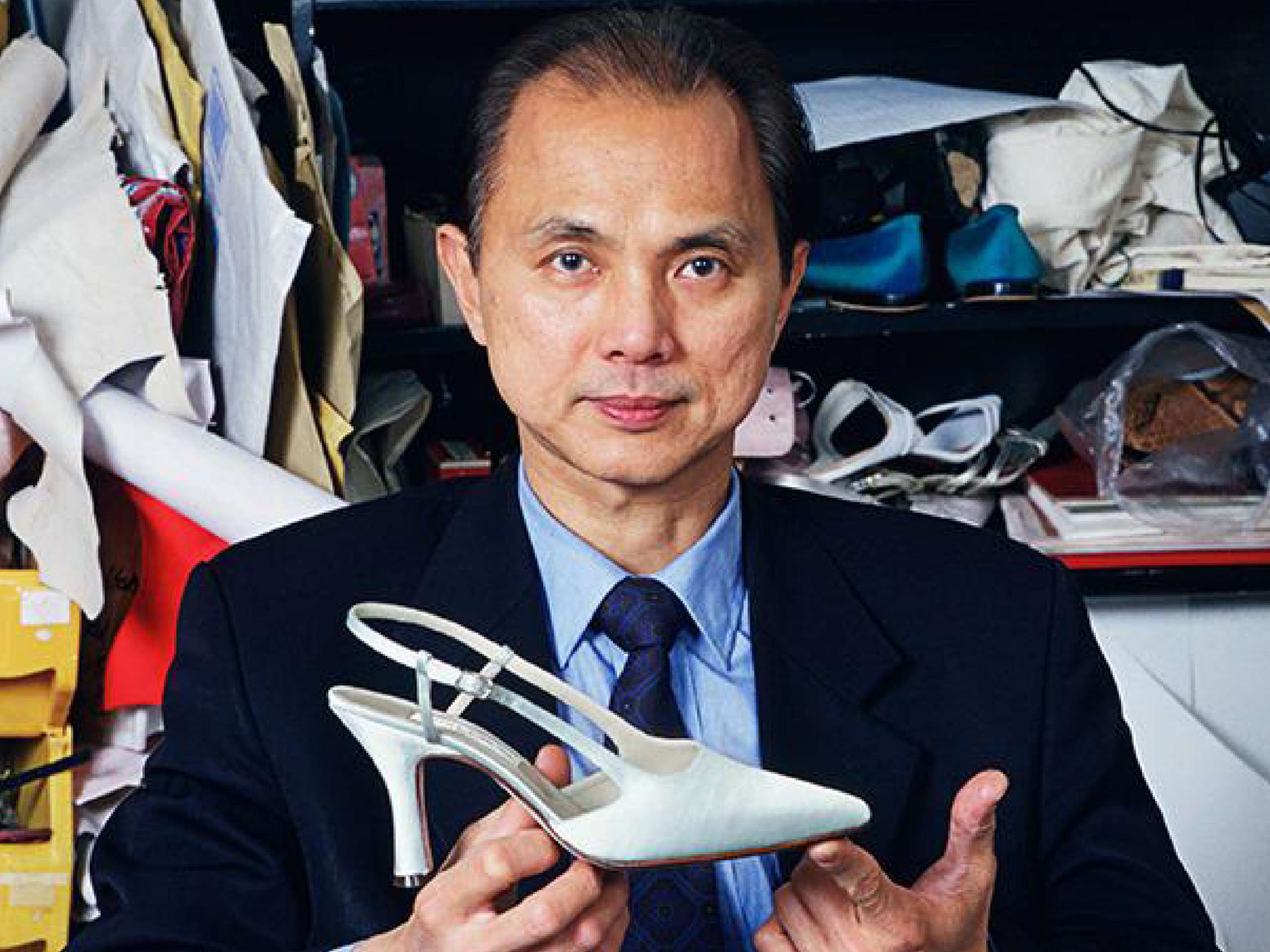 ( Jimmy Choo 以女性著用舒適為設計考量。)