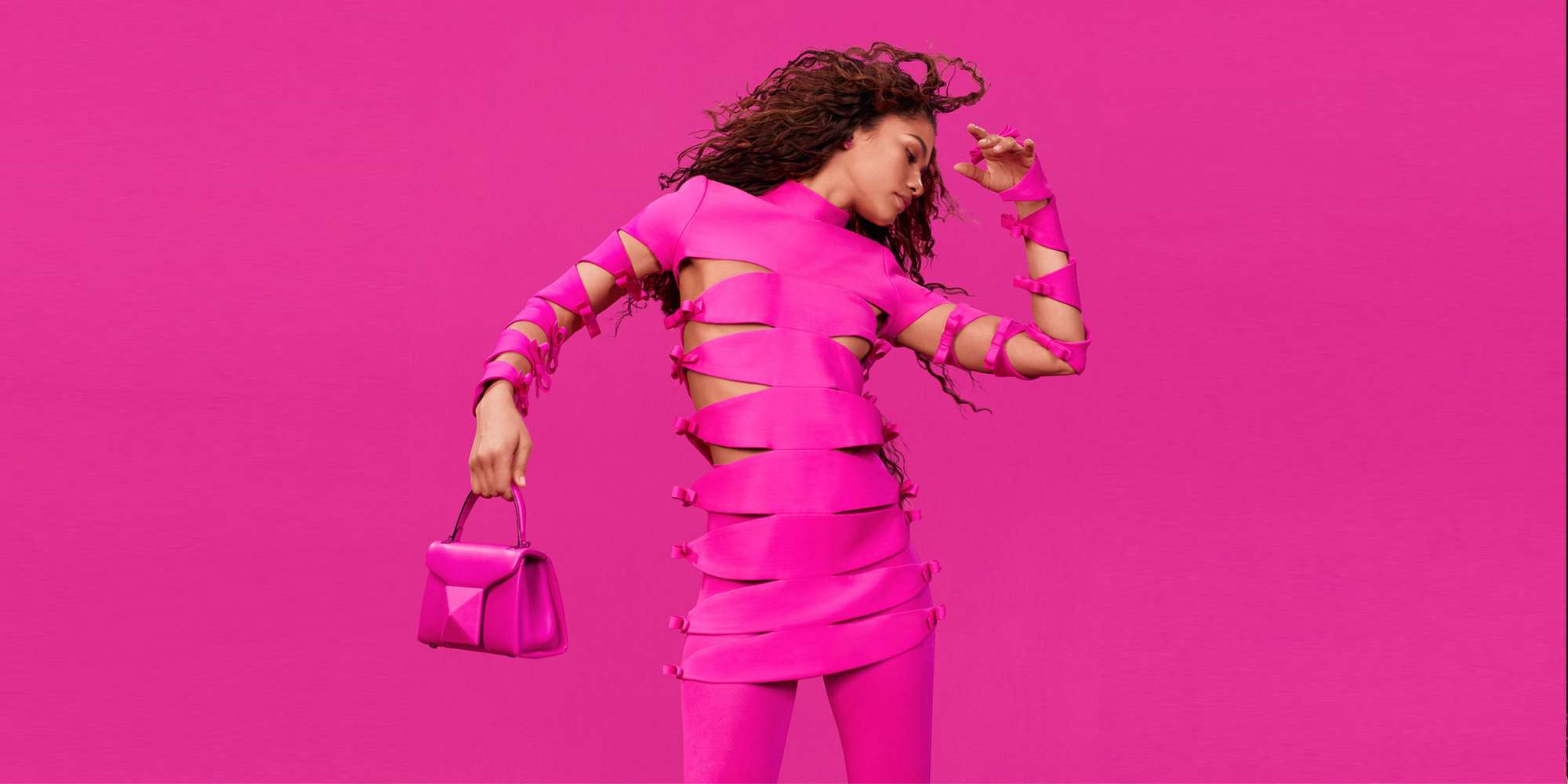 VALENTINO-PINK-PP-COLLECTION-FILM-STARRING-ZENDAYA