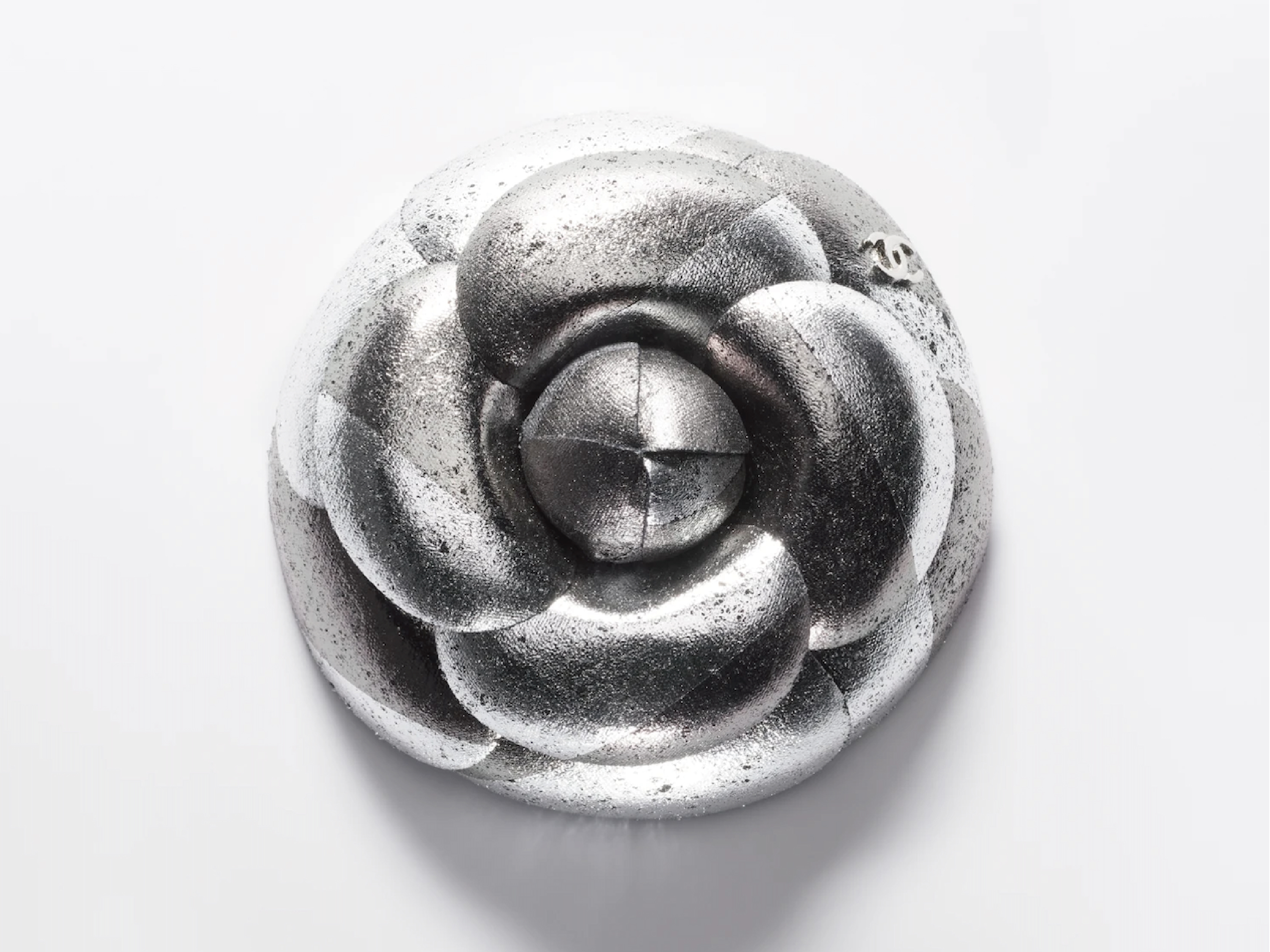 ( CHANEL, Camellia )