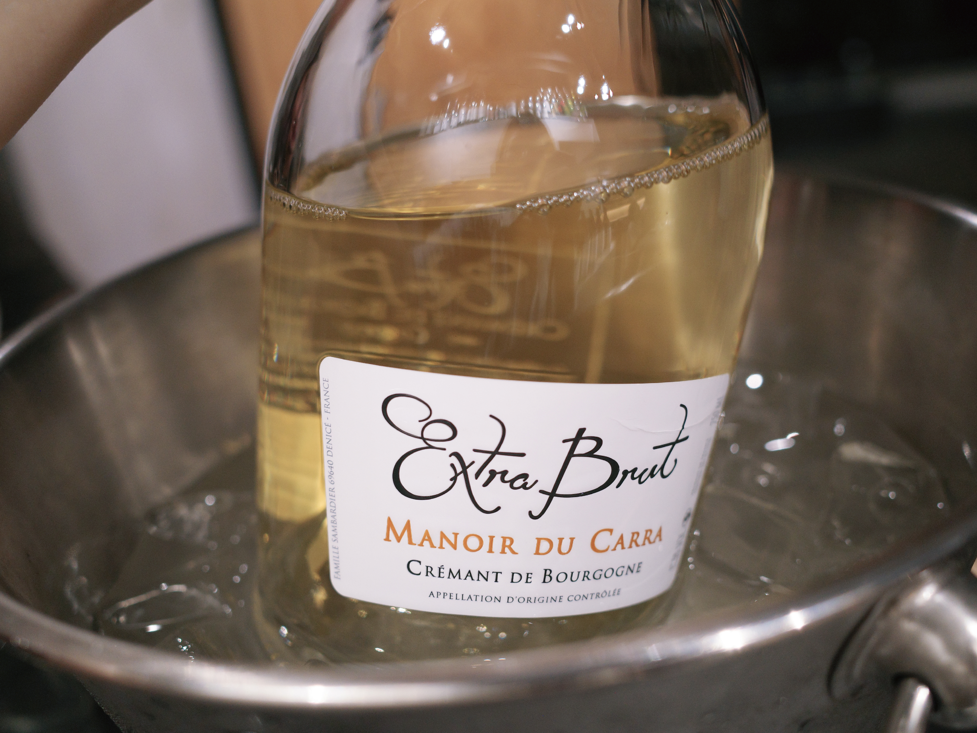 ( Manoir du Carra Crémant de Bourgogne Extra Brut )