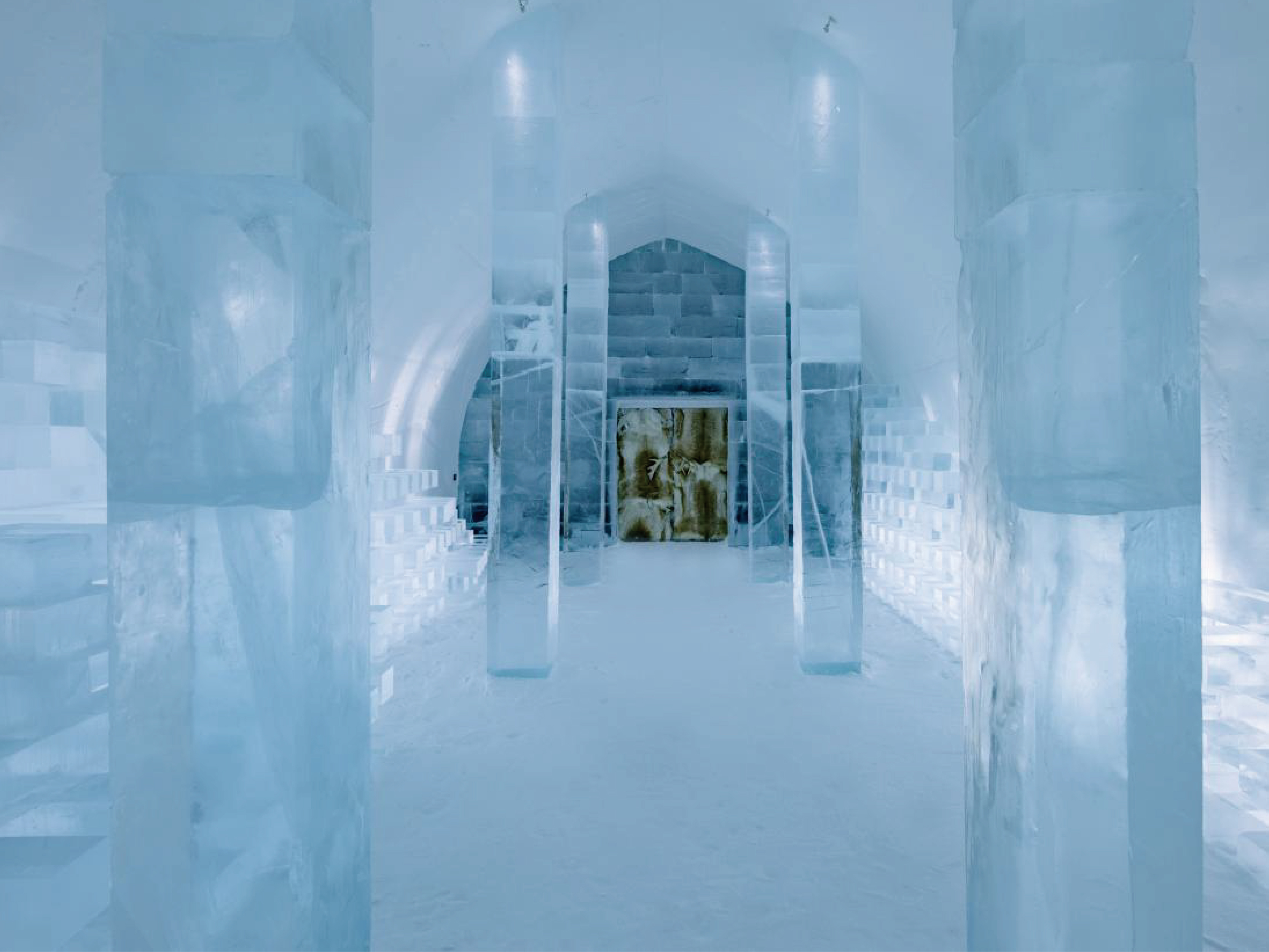 ( Ice Hotel )