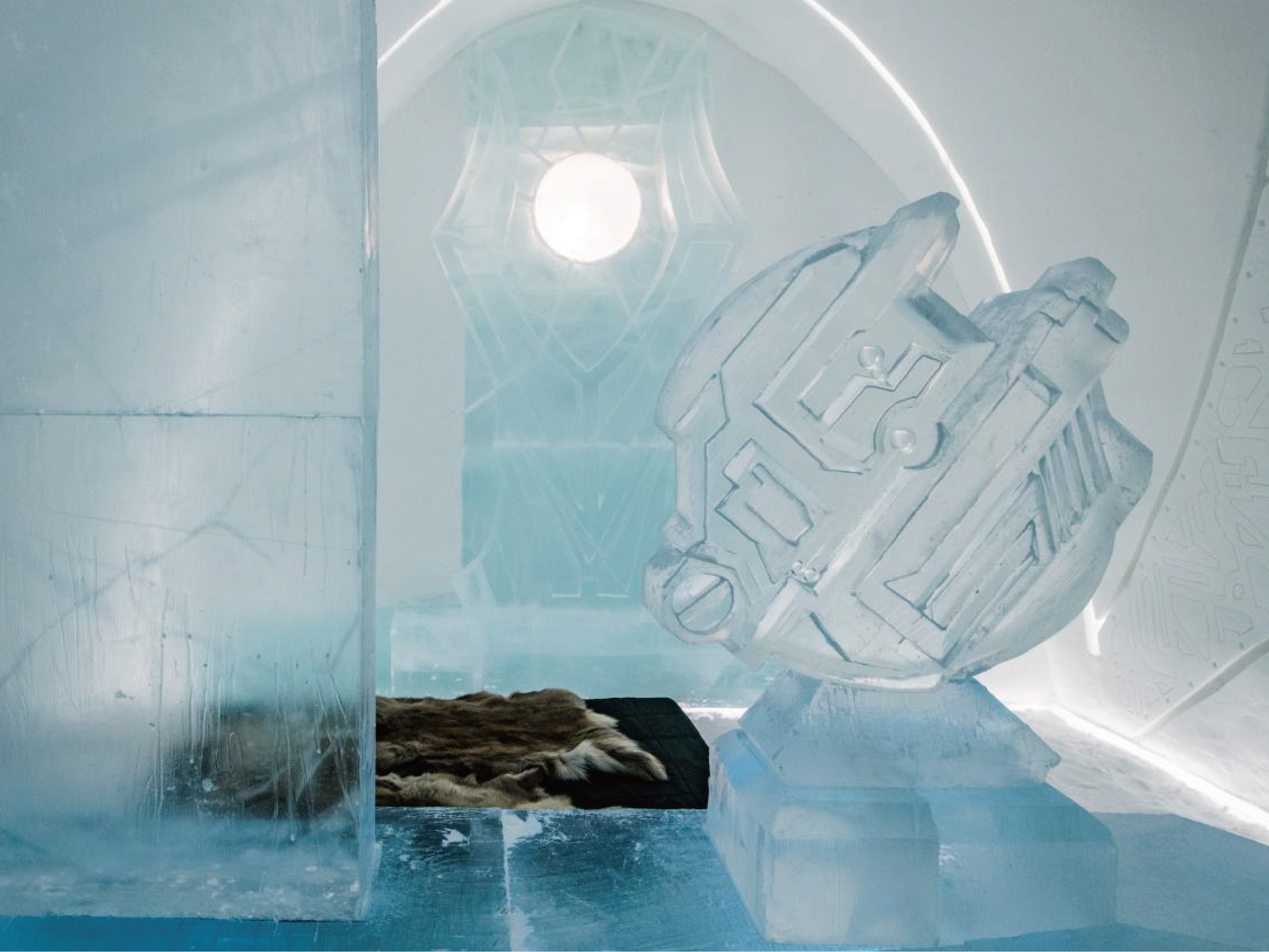 ( Ice Hotel )