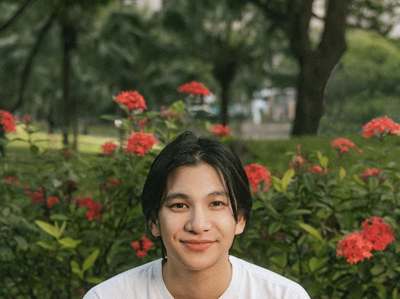 Phum Viphurit_1