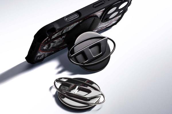 圖5. DIESEL + CASETiFY 特別打造 DIESEL Oval D 珍藏版手機支架