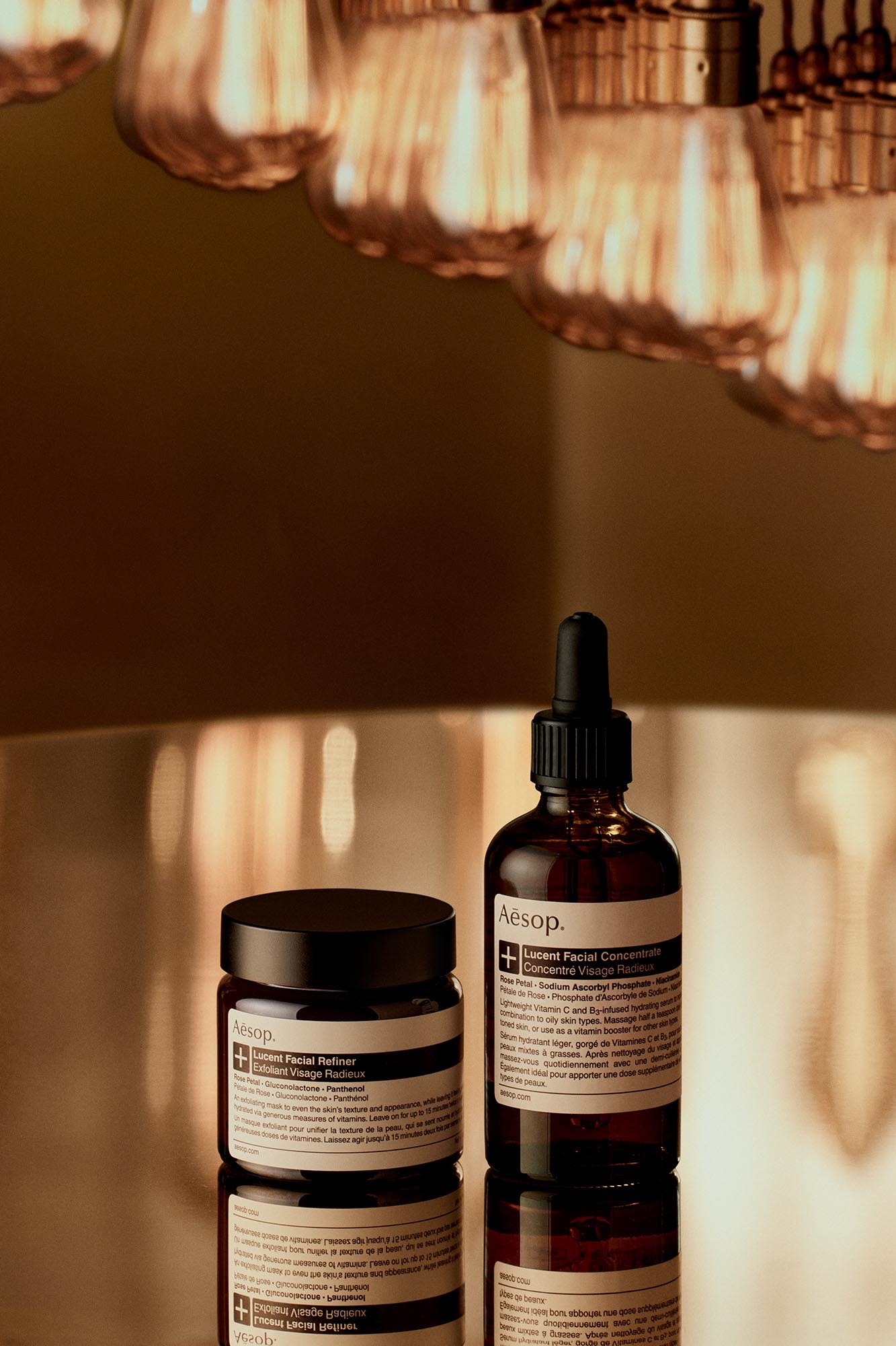 【情境圖4】Aesop Lucent Facial Refiner 澄瑩亮采煥膚面膜_60mL_NT$2,750&Lucent Facial Concentrate澄瑩面部精華素_60mL_NT$3,900