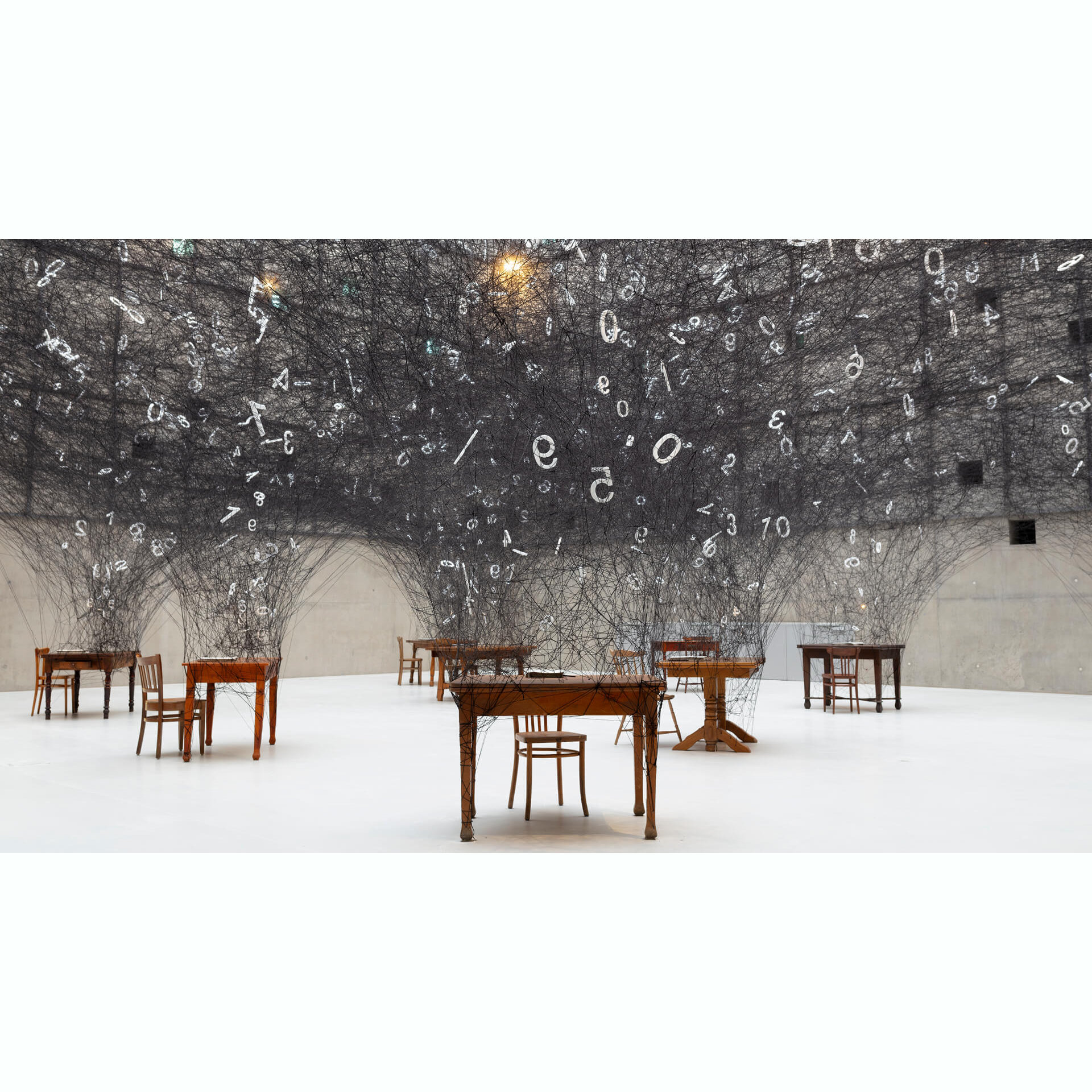 Counting Memories, Chiharu Shiota, 2020, Sonia Szelag