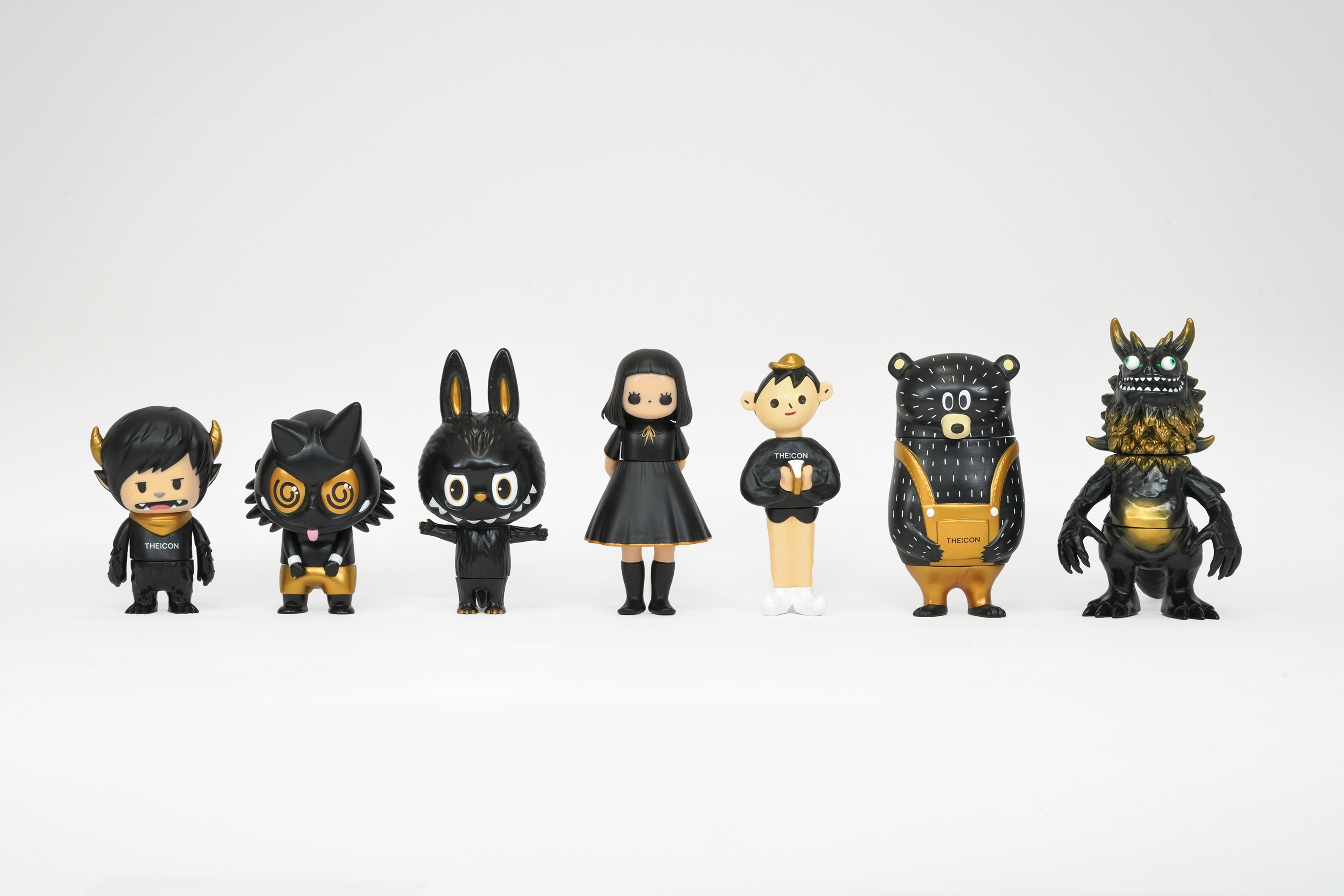 THEiCON Taipei 2025『VVIP三日套票』NT$7,880，含VVIP配色THEiCON限定公仔七入組。