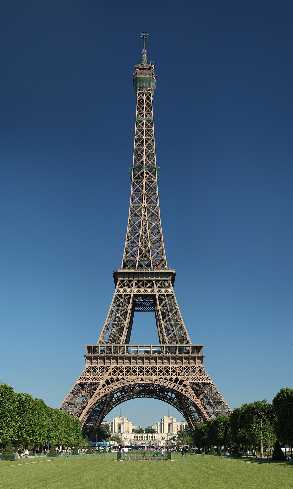 Eiffel Tower, Benh LIEU SONG
