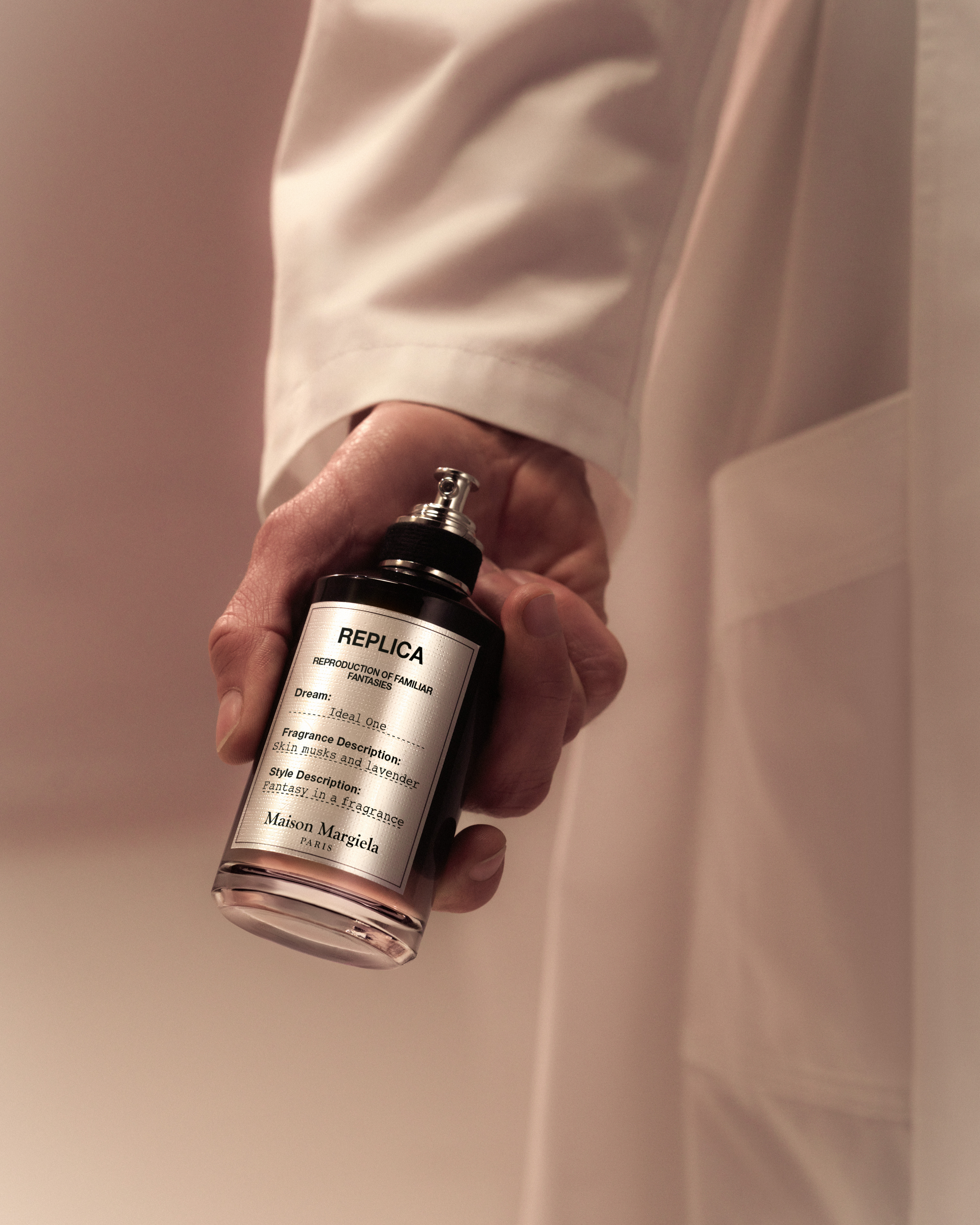 Maison Margiela 夢中人淡香精 100ml NT$7,600_情境圖01_4x5
