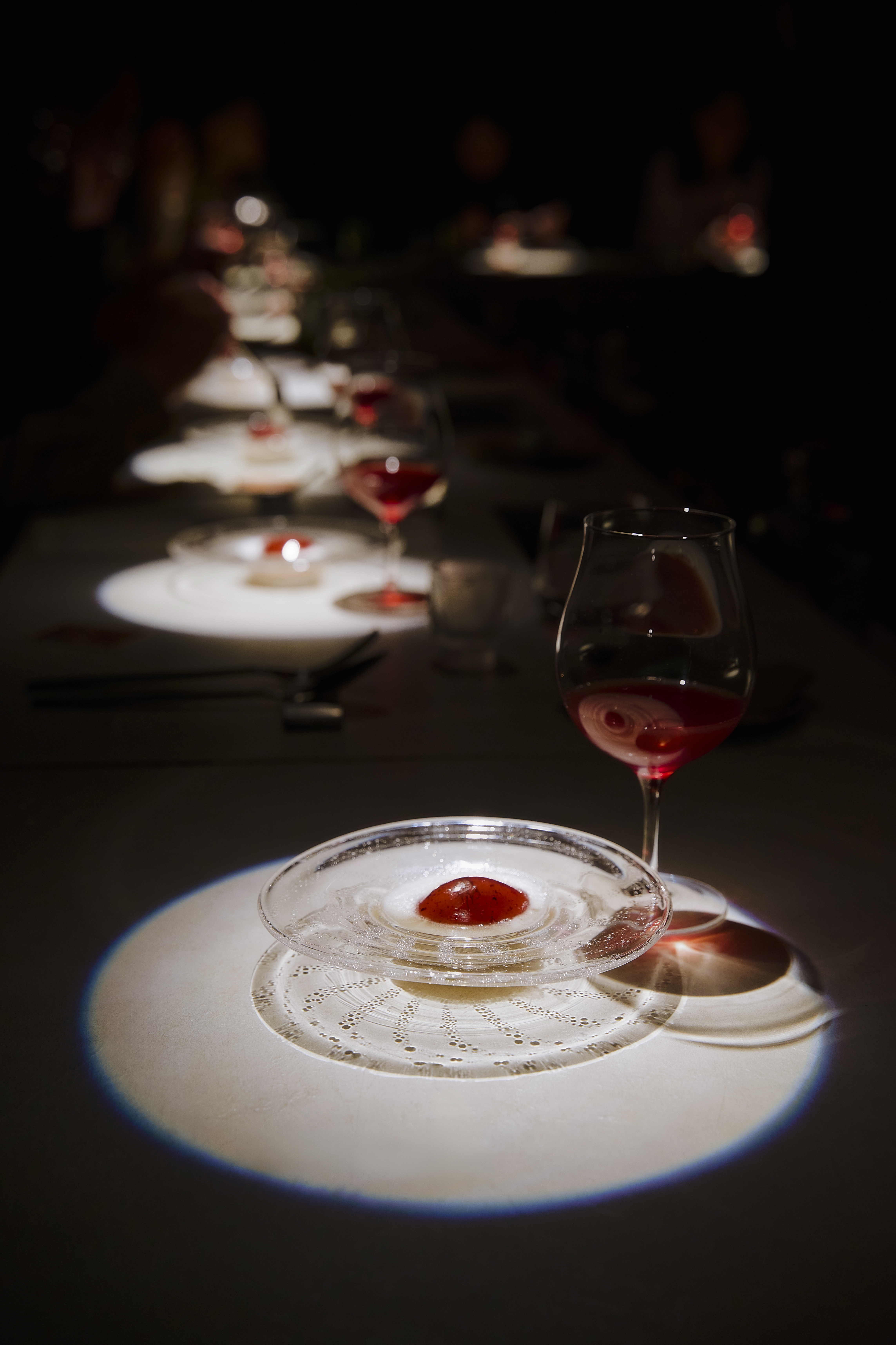 荒謬主義的感官之旅unDer Lab《沙漠中的水母》冬春套餐登場- TRENSSE