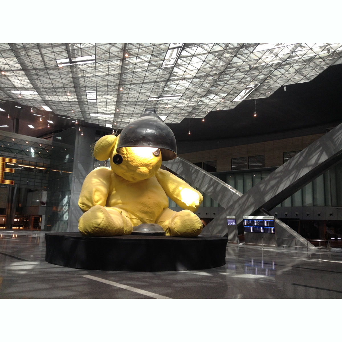 6. Urs Fischer_Untitled Lamp Bear_結果