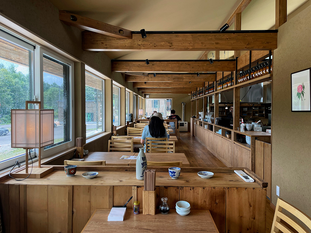 在北海道羊蹄山腳下,用一頓風景飲食讀懂四季的脈動:6 間值得造訪的風格餐飲店