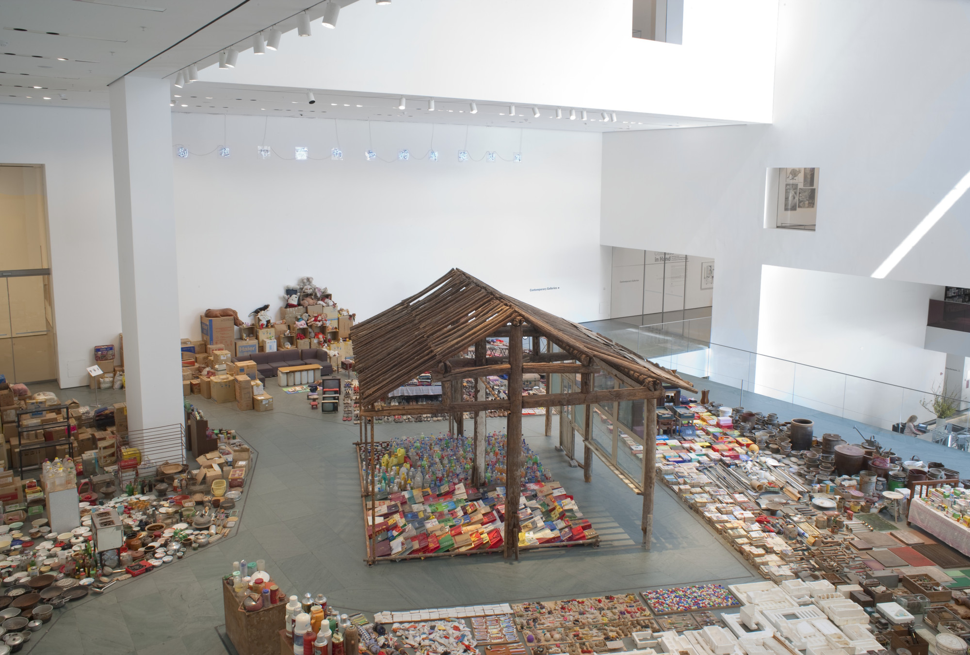 MoMA《Projects 90: Song Dong》特展中的 《Waste Not》作品系列