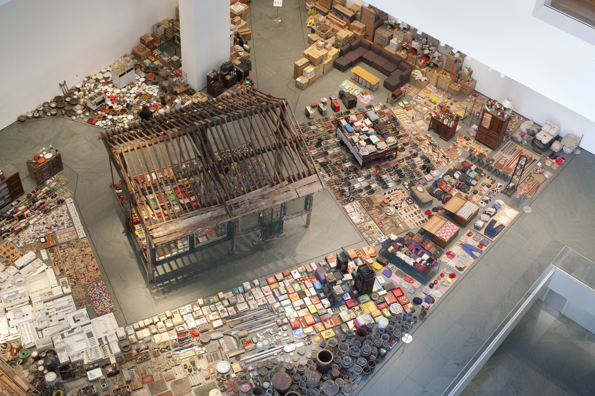 MoMA《Projects 90: Song Dong》特展中的 《Waste Not》作品系列