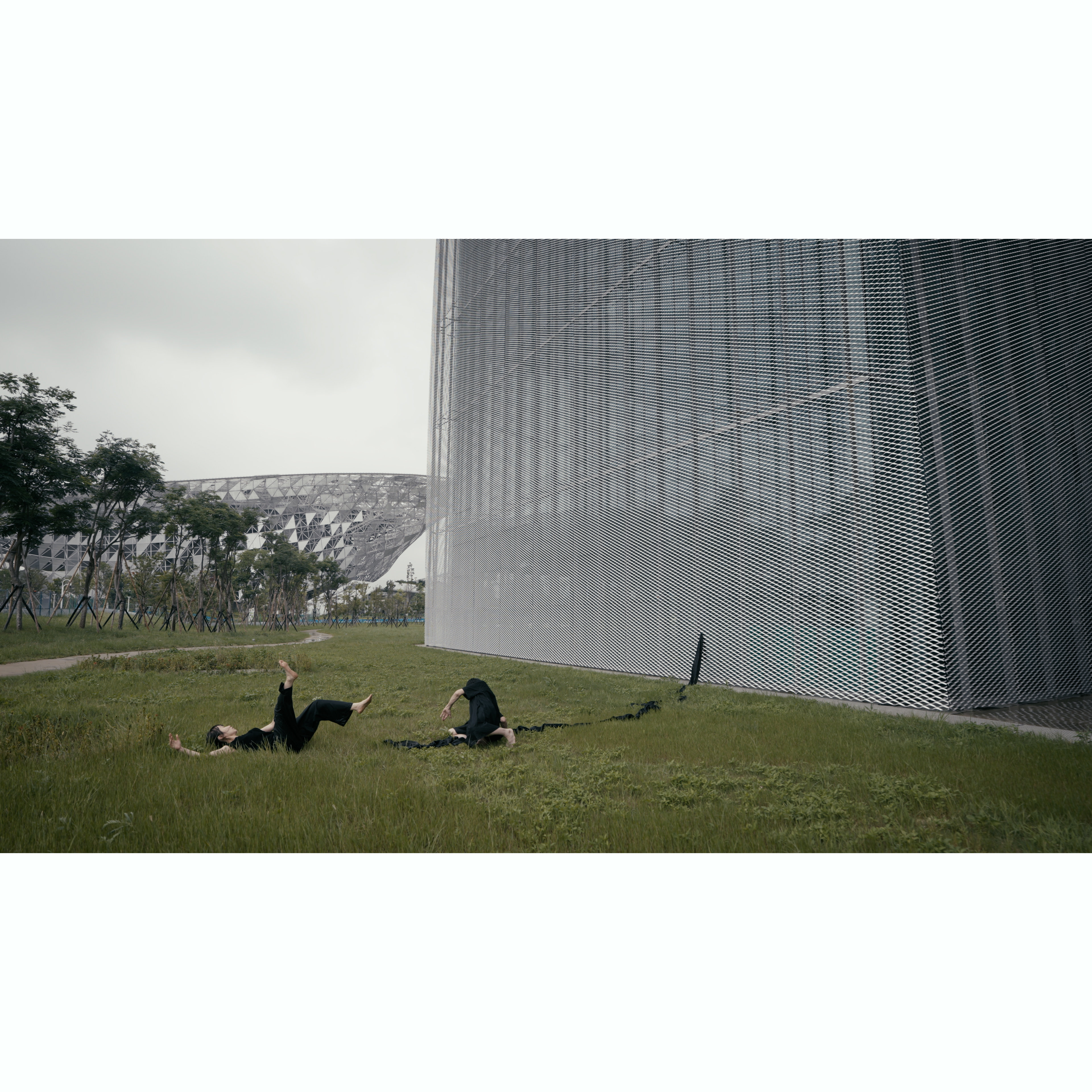 文勝鉉（Seung Hyun Moon），〈論薄而透明之物〉，2025，表演、單頻道錄像,25分鐘，臺中市立美術館委託創作