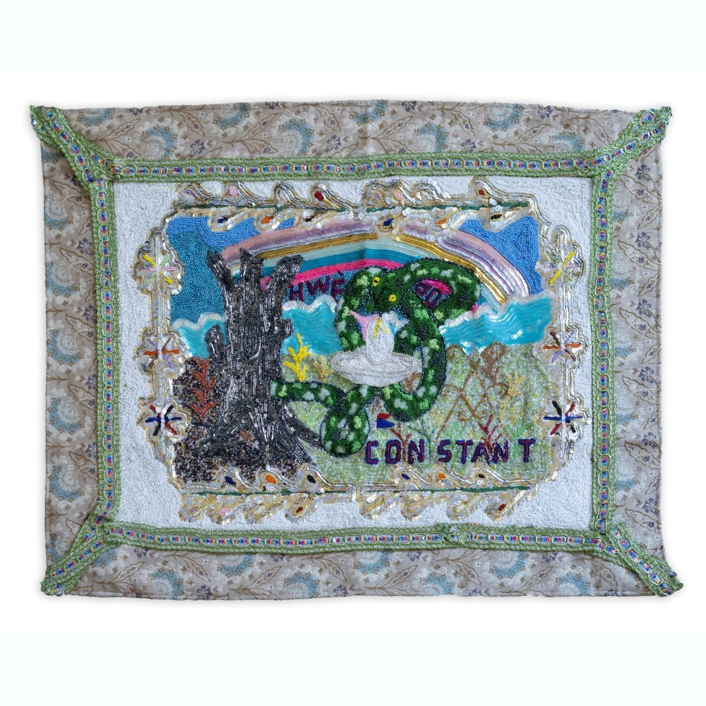 邁蘭德.康斯坦特，〈韋多〉（Hwèdo）2022，布面珠繡與亮片，含框 Framed 61 × 81 公分，© Myrlande Constant.Courtesy of the artist and Fort Gansevoort, New York