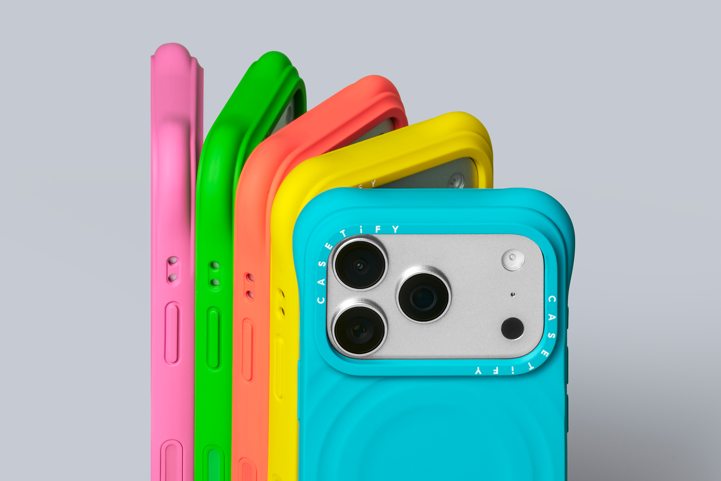 CHROMATIC FORMS & HUES 系列以藝術雙重性為核心概念，融合結構與色彩探索創意無限可能