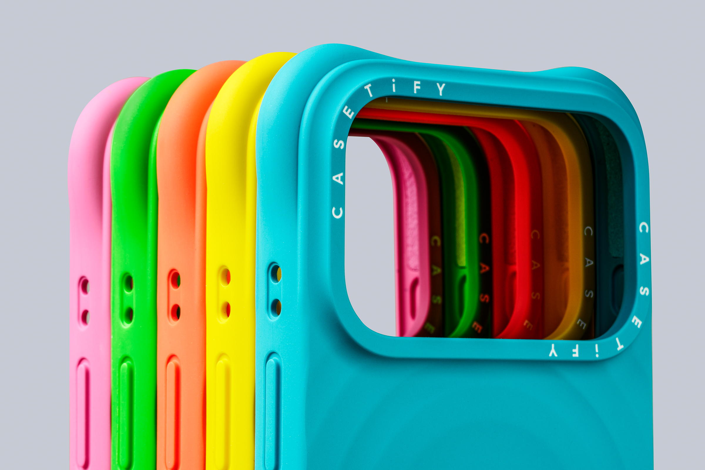 CHROMATIC FORMS & HUES 系列以藝術雙重性為核心概念，融合結構與色彩探索創意無限可能