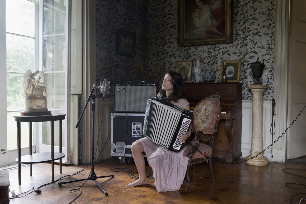 Kjartansson_The_Visitors-1024x683