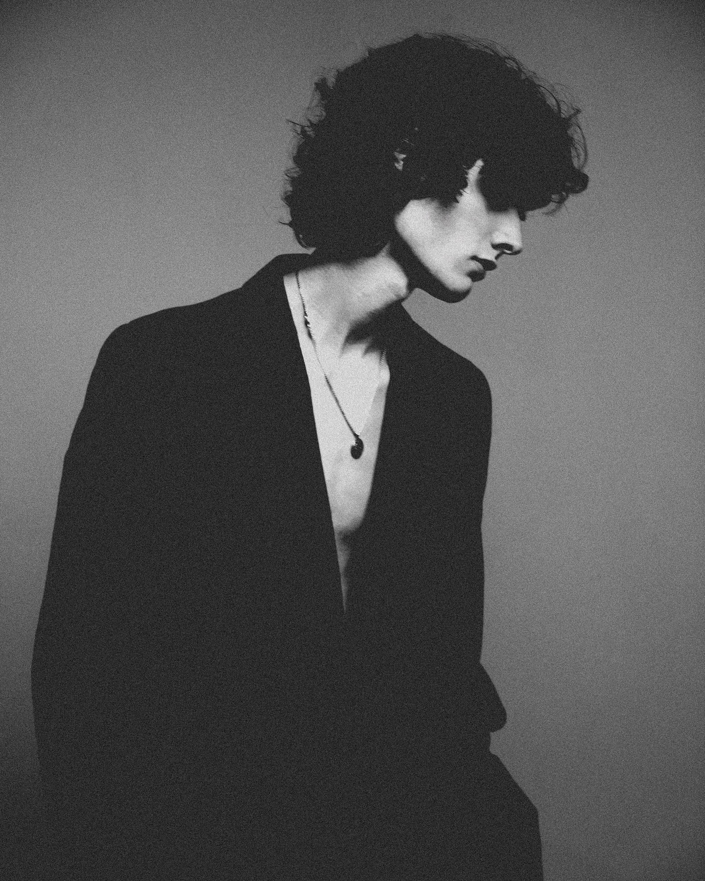 sombr_1735234883_3531728633641486918_40028661808