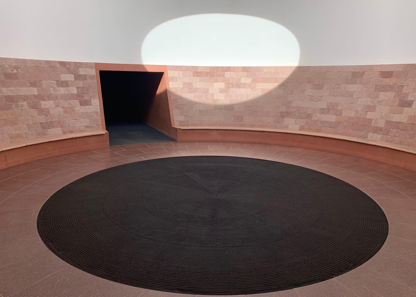 rodencrater_1581176500_2239393249974042547_2230481139