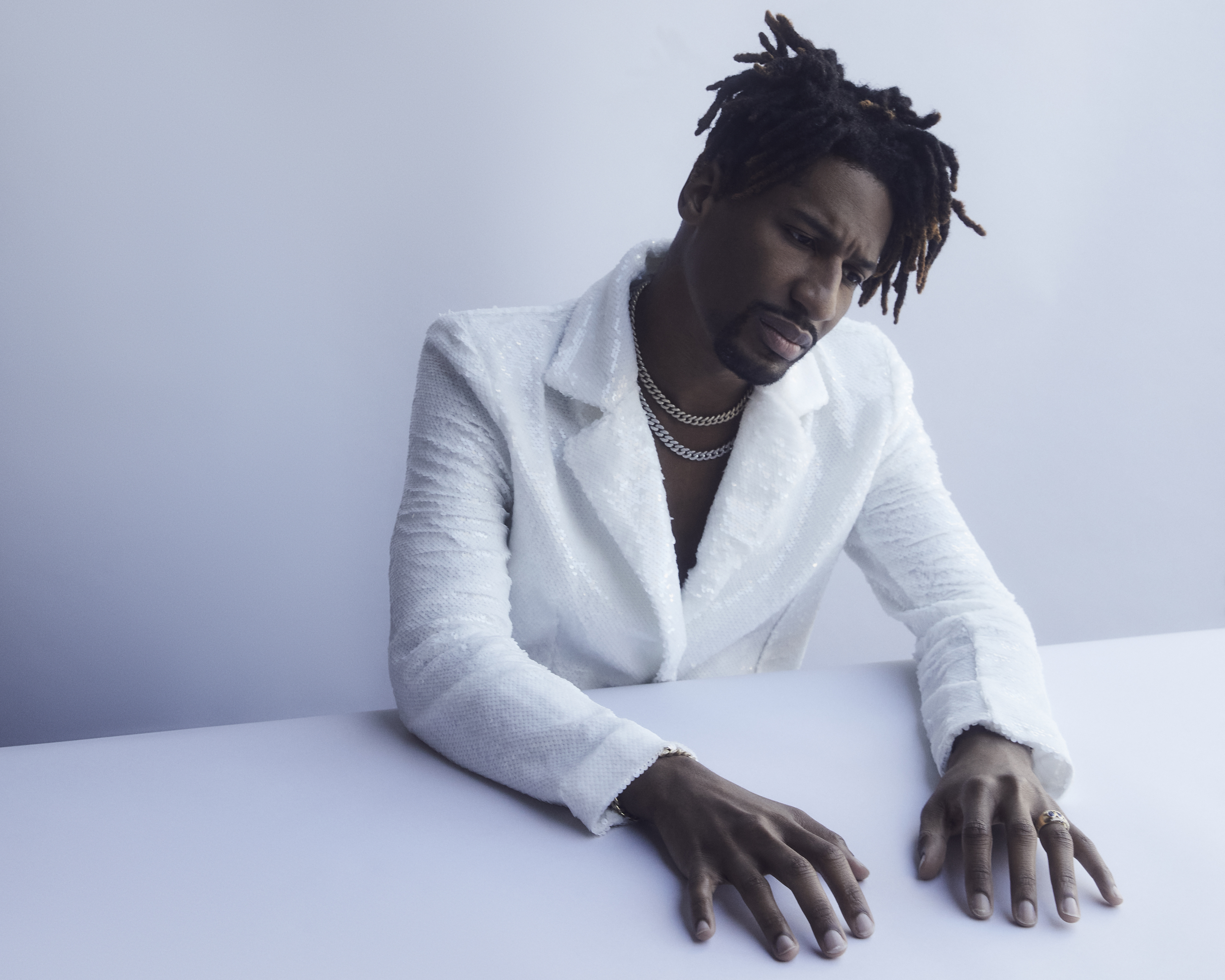 8 座葛萊美獎得主 Jon Batiste 首度來台，衛武營一夜限定鋼琴獨奏會