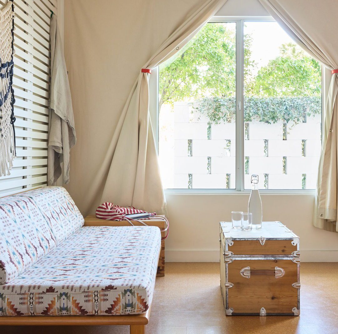 PSP-pc-Tim-Hirschmann-3-2025-KING_PLUS_LIVING_ROOM_WINDOW_VIEW-1080x1067