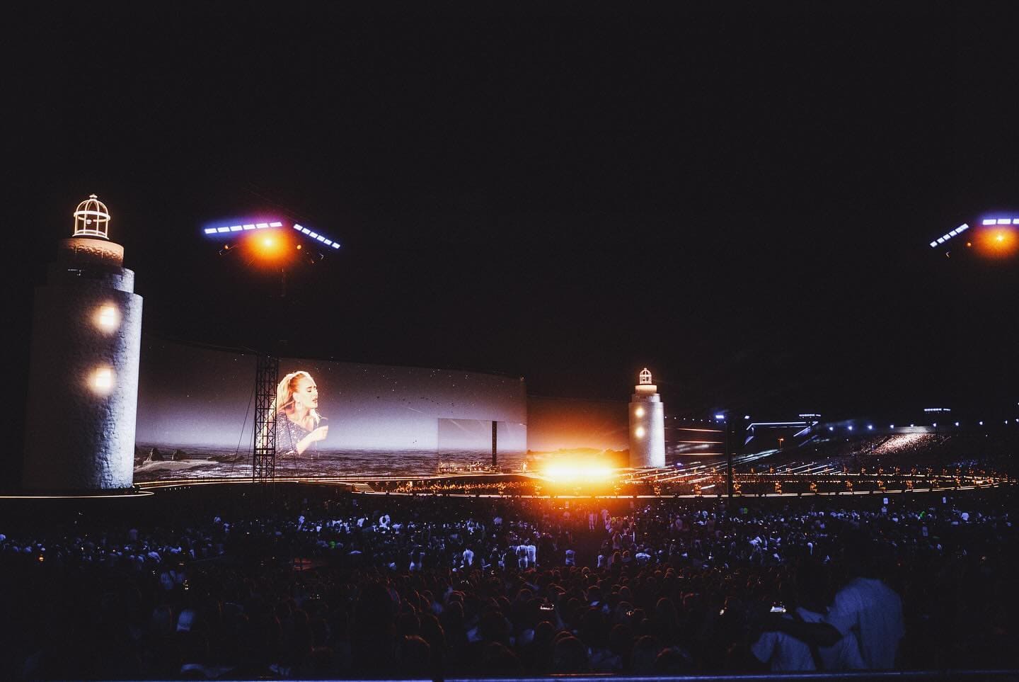 adele_1724530401_3441932931751910400_2242640123