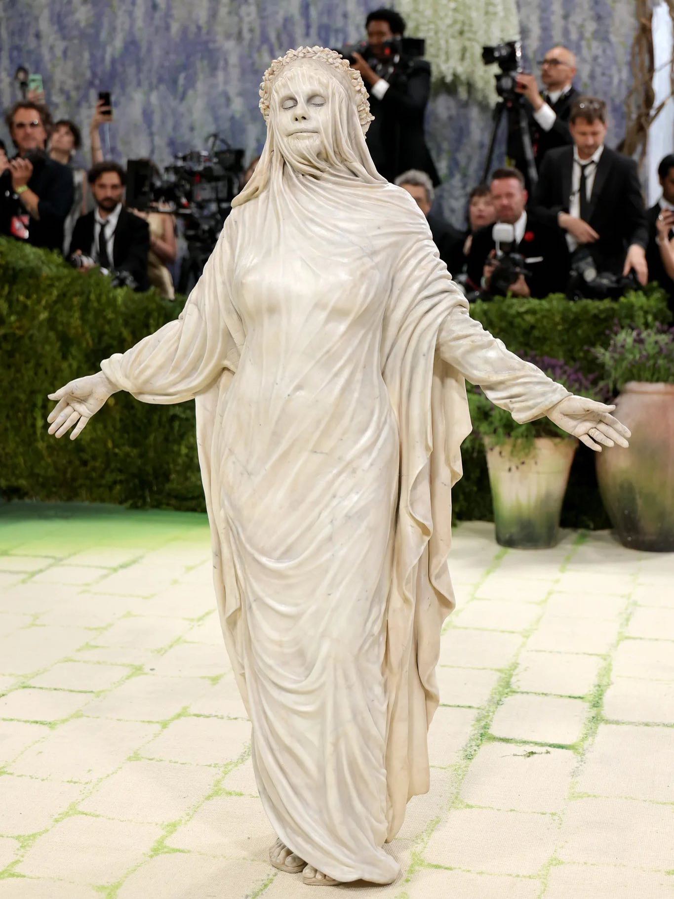 metgalaofficial__1777936093_3889932304770995310_48739778404