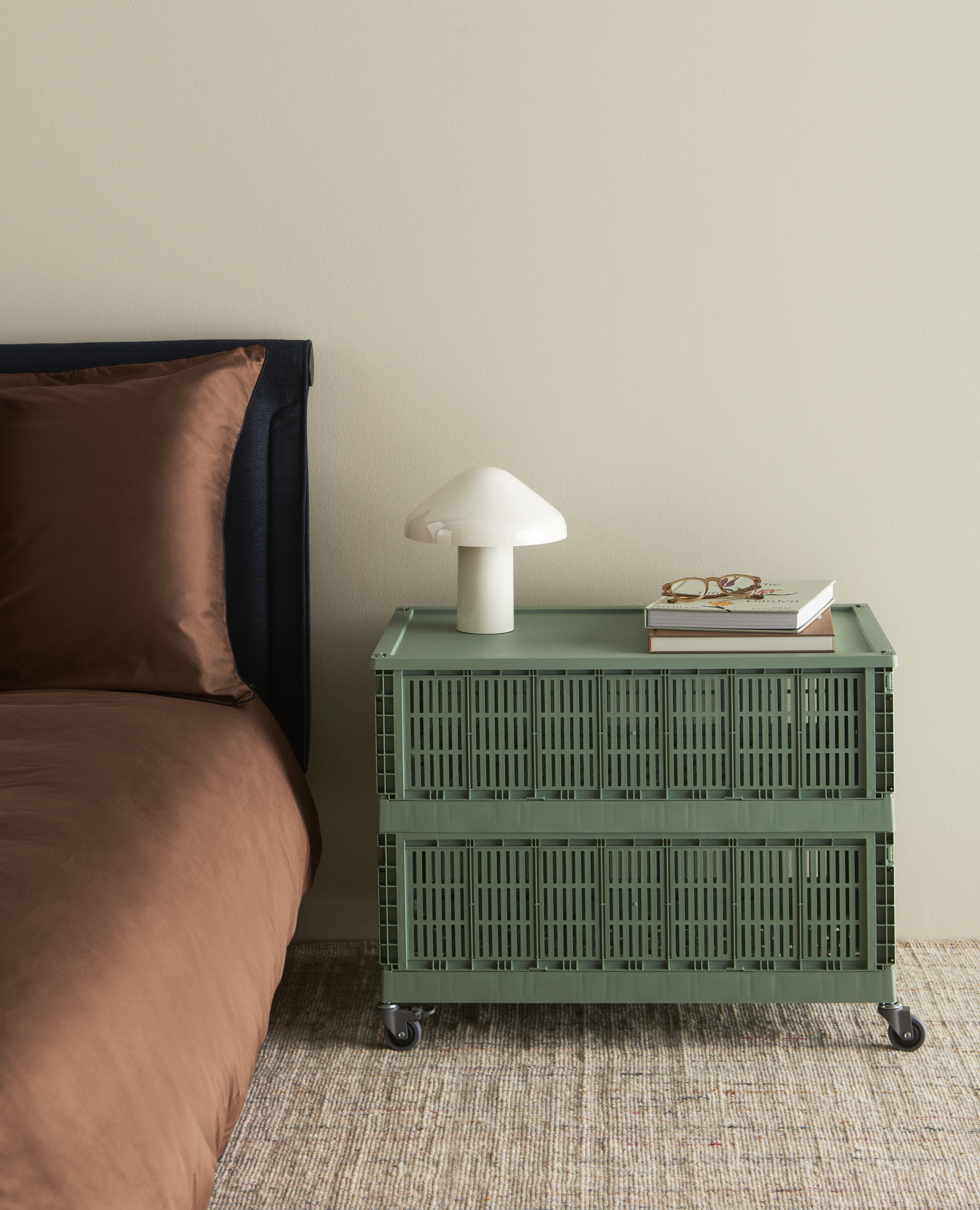 HAY Colour Crate XL sage green_HAY Colour Crate Lid Plastic XL sage green_Outline milk chocolate_Pao Portable_Crayon Rug