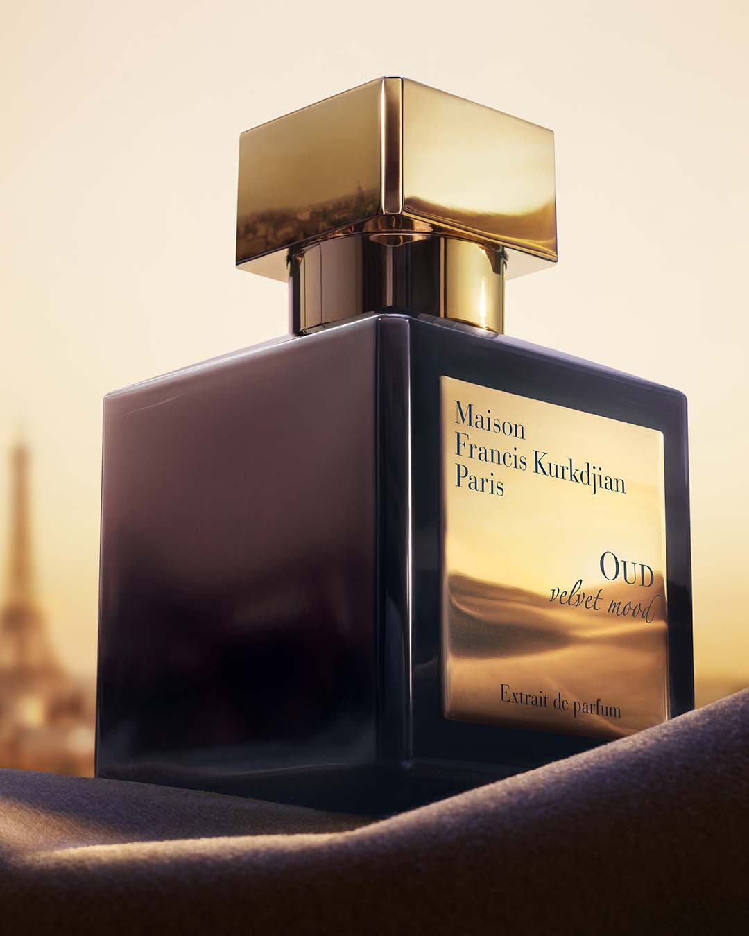OUD-VELVET-2026_campaign_KV1-fenêtre-EXT_NO-LOGO_1080x1350 - 複製
