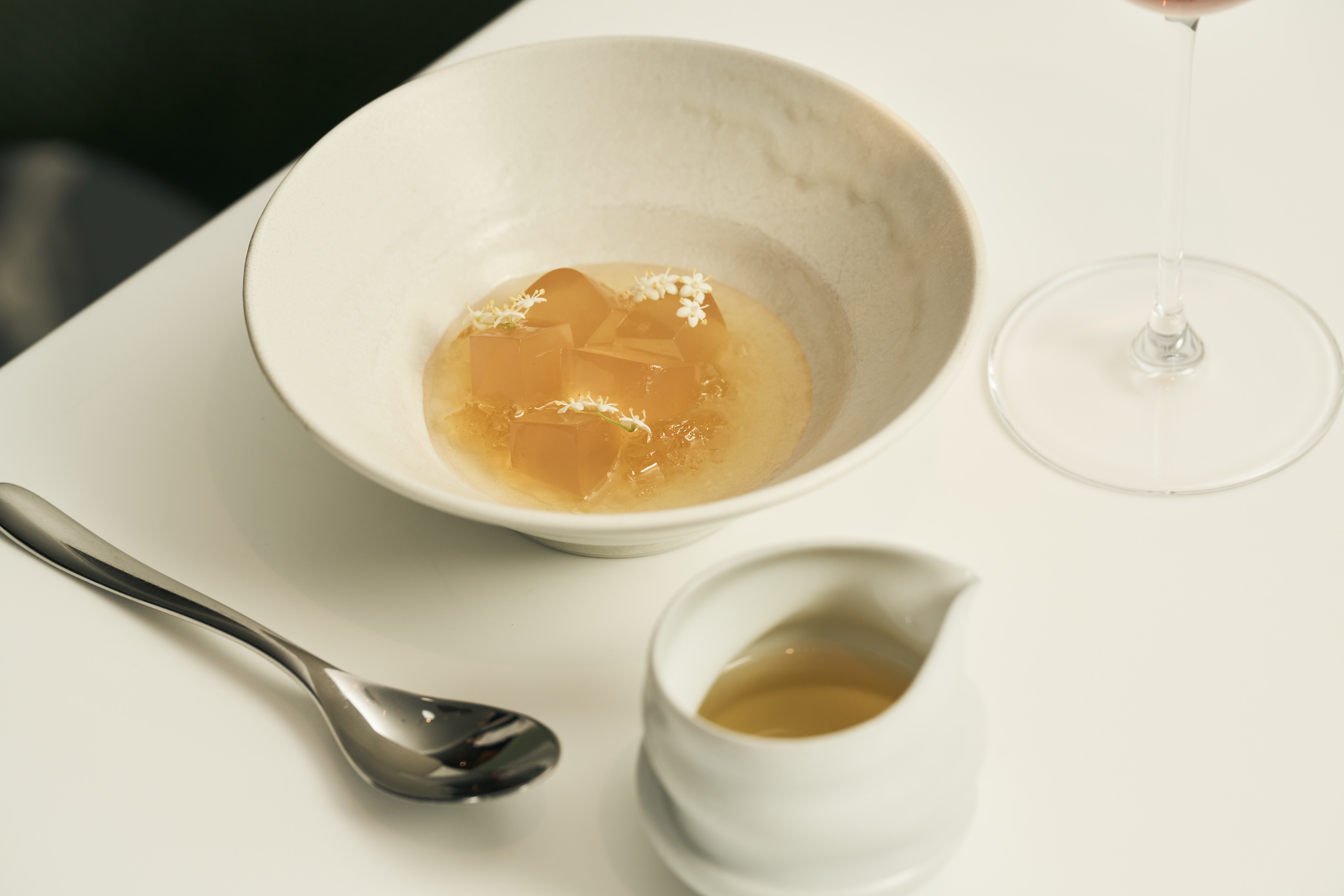 Aiyu with Osmanthus Curd, Jasmine and Honey 愛玉 桂花 蜂蜜