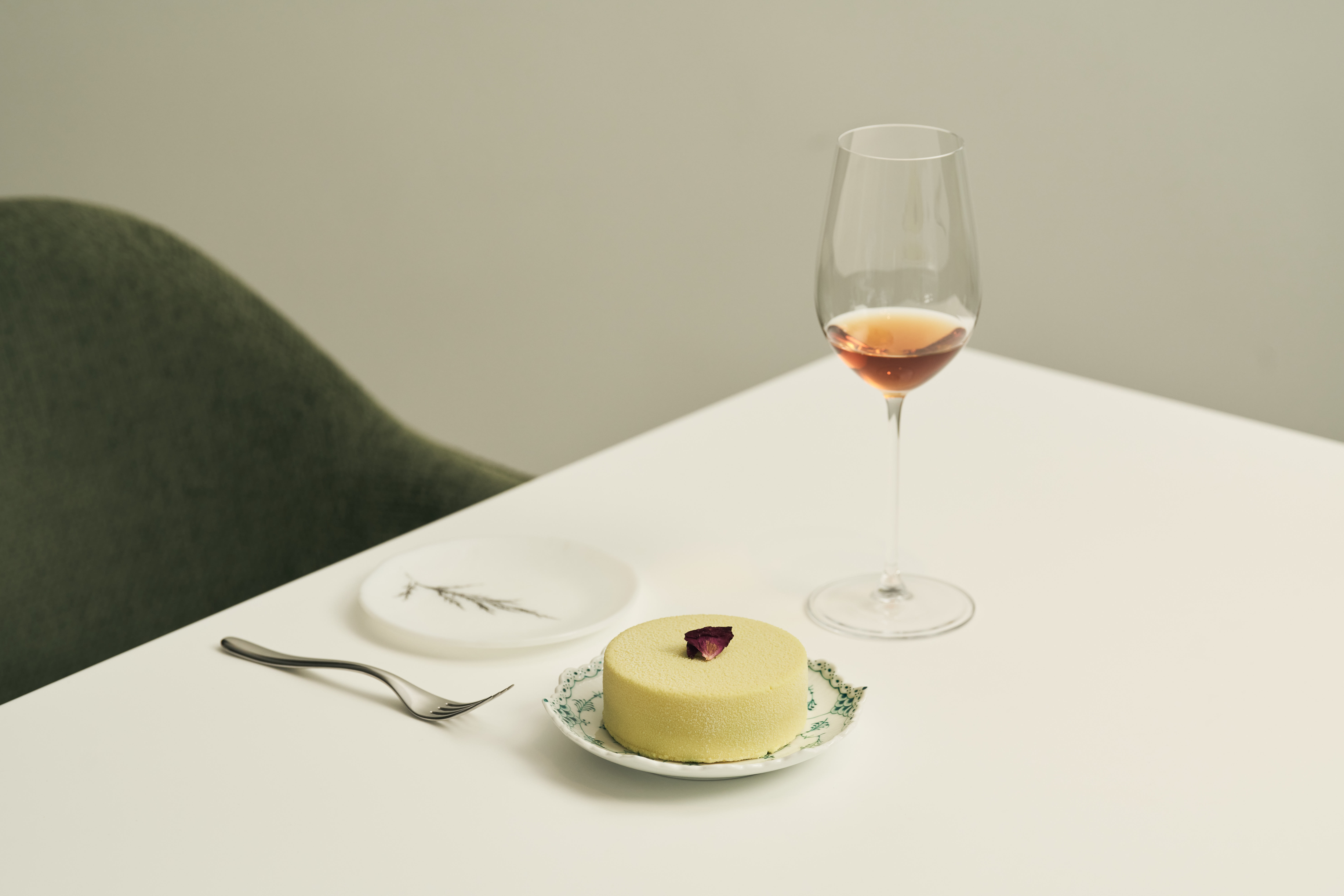 Princess Cake with Vanilla, Raspberry and Fig Leaf 香草公主蛋糕 覆盆子 無花果葉