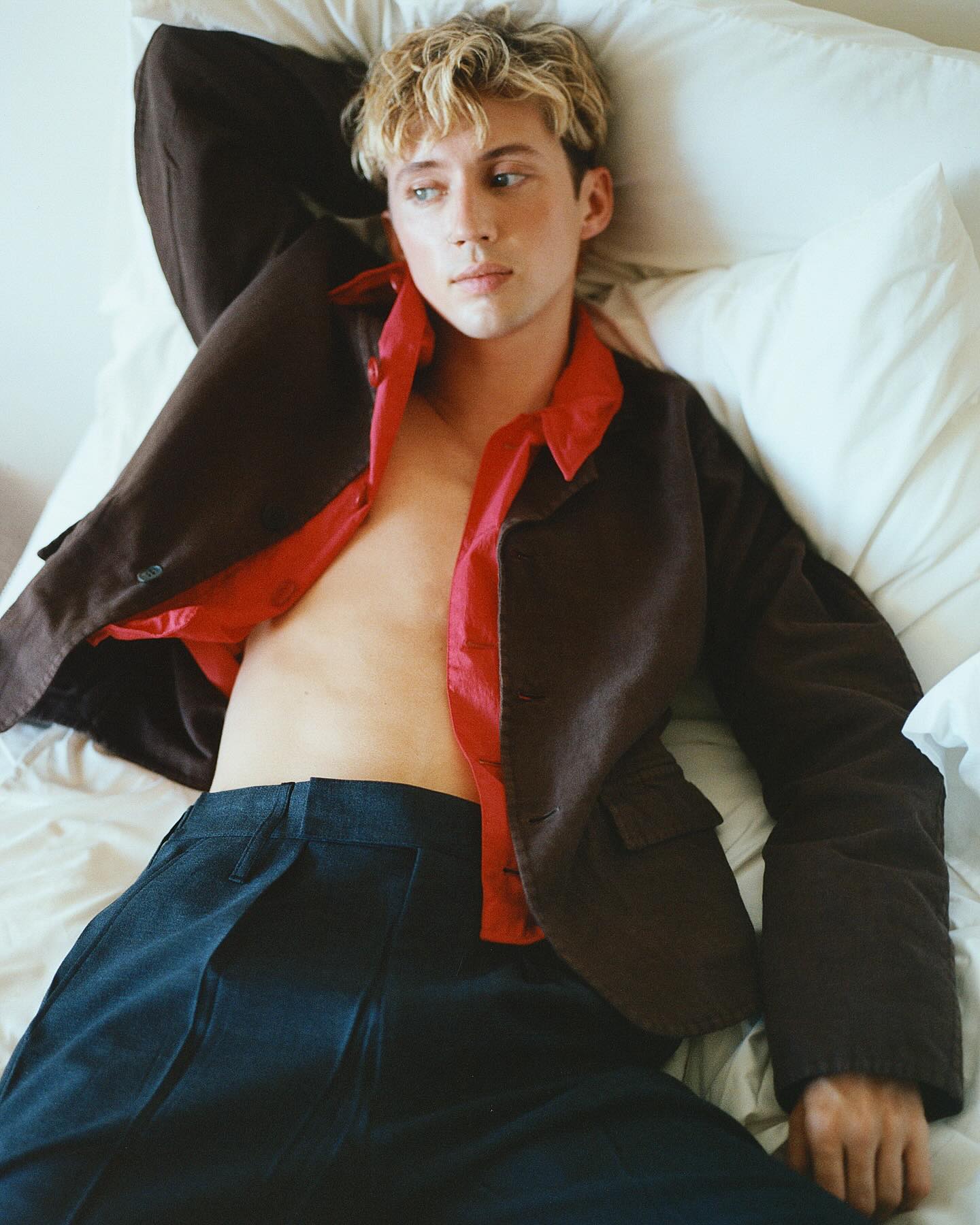 troyesivan_1732667520_3510192035406320561_11251732